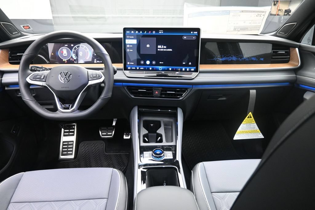 New 2026 Volkswagen Tiguan SEL R-Line AWD/4WD image 9