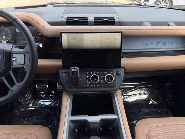 New 2026 Land Rover Defender 130 V8 AWD/4WD image 15
