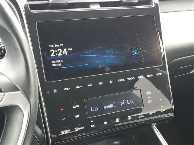 Used 2024 Hyundai Tucson Limited image 13