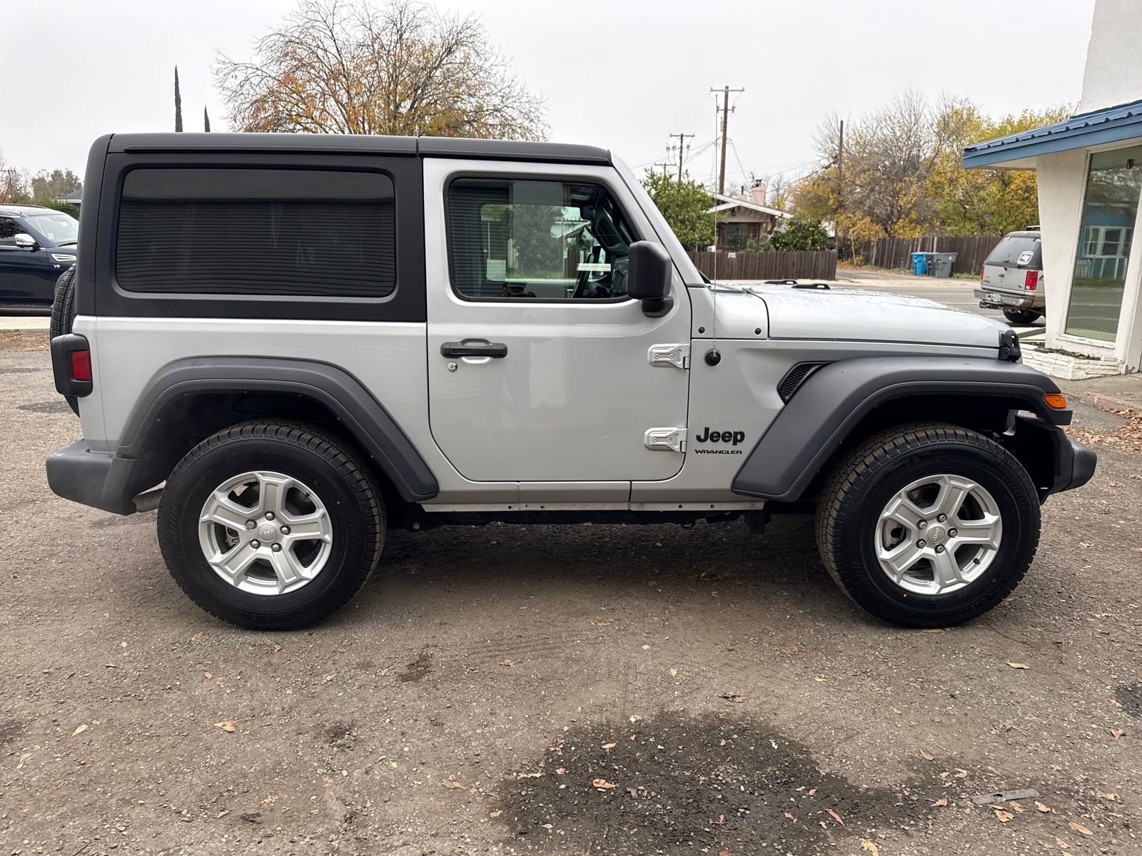 Used 2022 Jeep Wrangler Sport S image 6