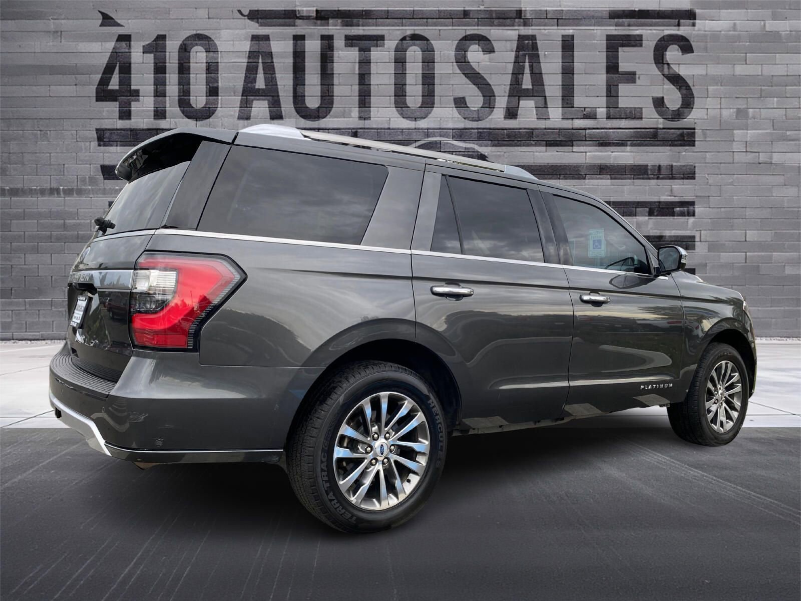 Used 2020 Ford Expedition Platinum AWD/4WD image 3