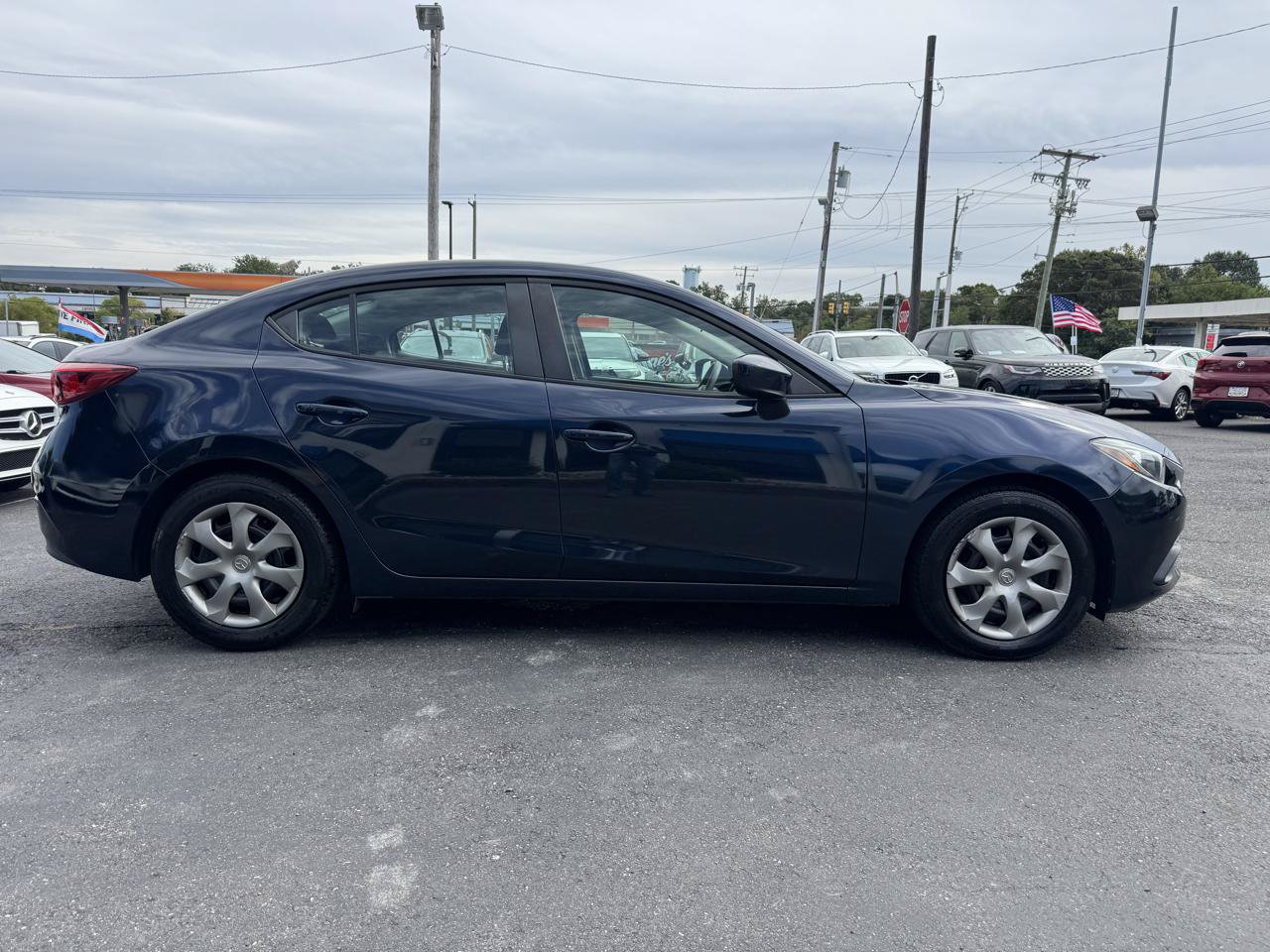 Used 2015 MAZDA MAZDA3 i Sport FWD image 4