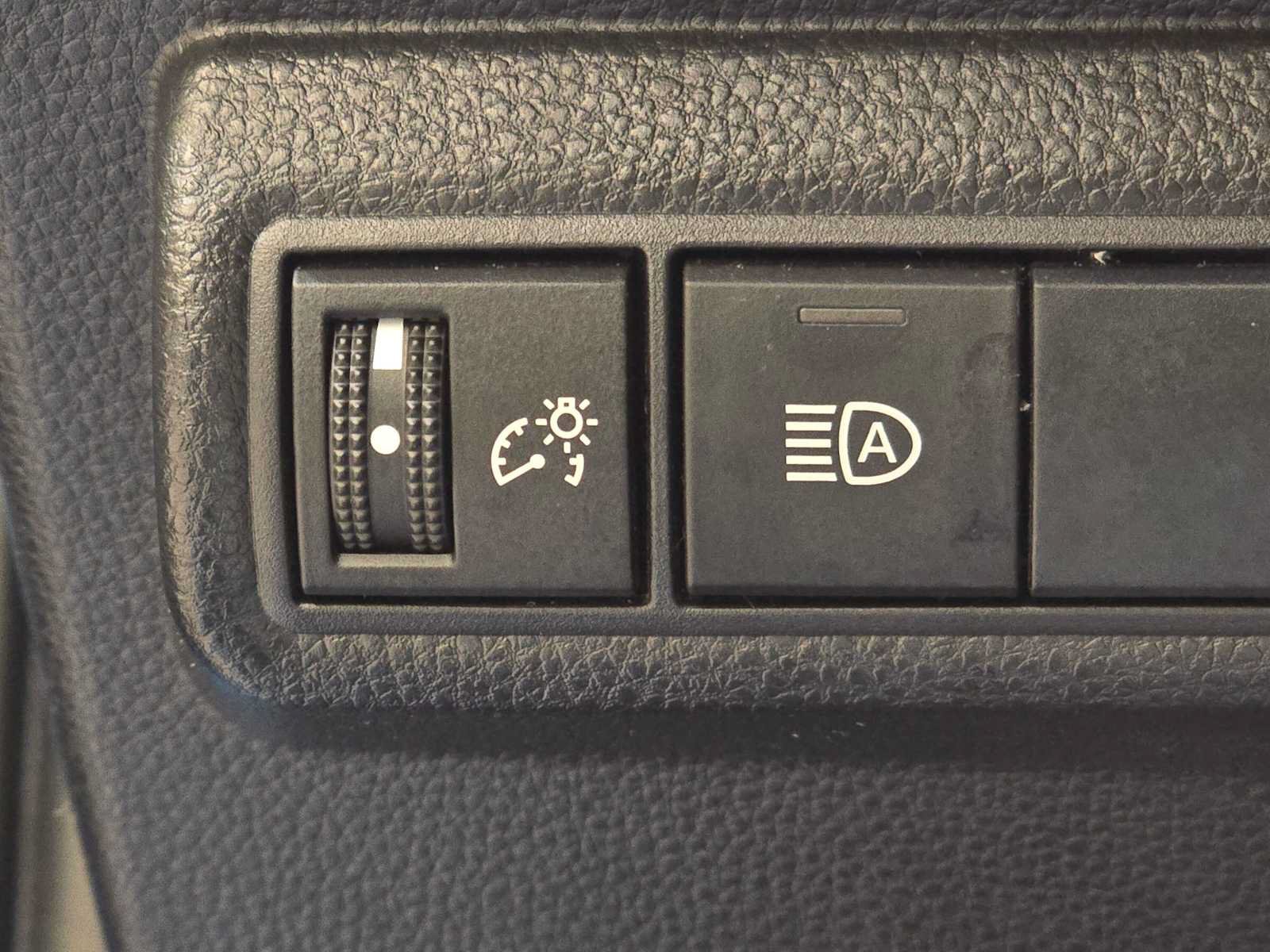 Used 2019 Toyota Corolla SE FWD image 17
