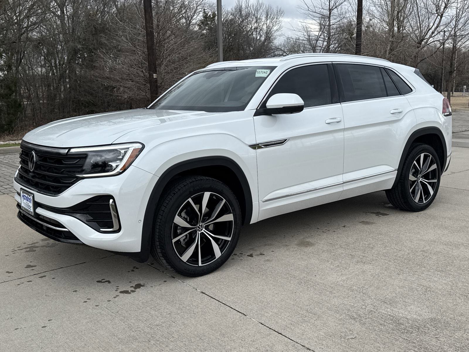 New 2026 Volkswagen Atlas Cross Sport SEL Premium R-Line image 2