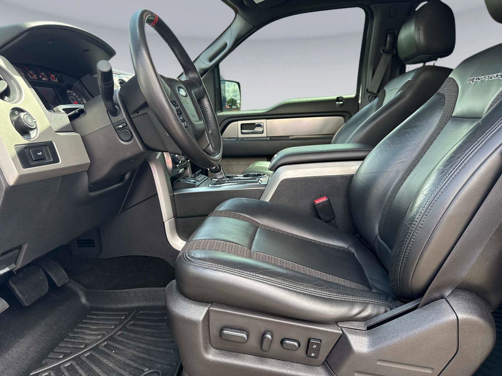 Used 2014 Ford F150 Raptor w/ Equipment Group 801A Luxury AWD/4WD image 19