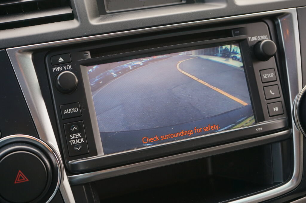Used 2013 Toyota Highlander SE AWD/4WD image 23