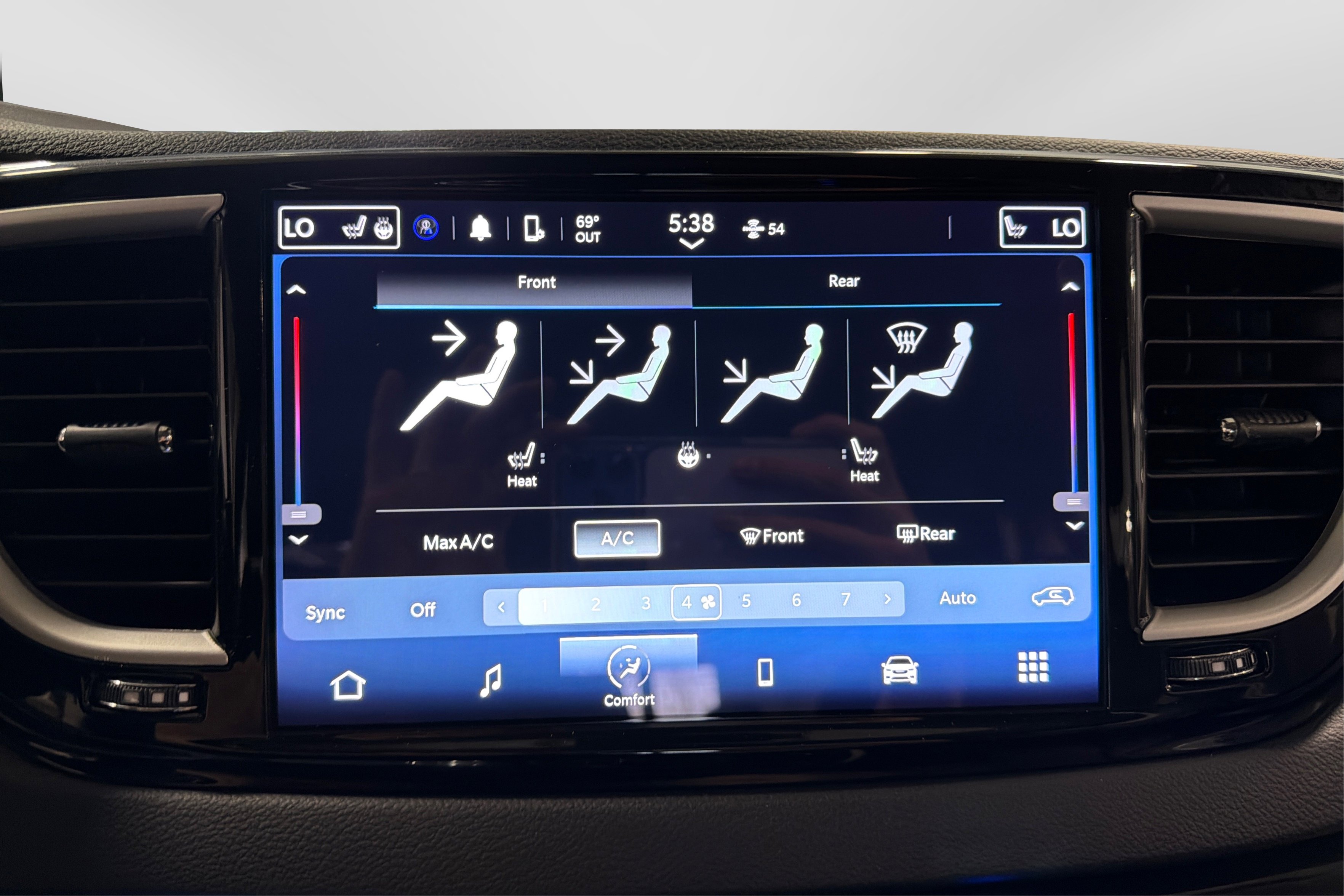 Used 2023 Chrysler Pacifica Touring-L FWD image 31