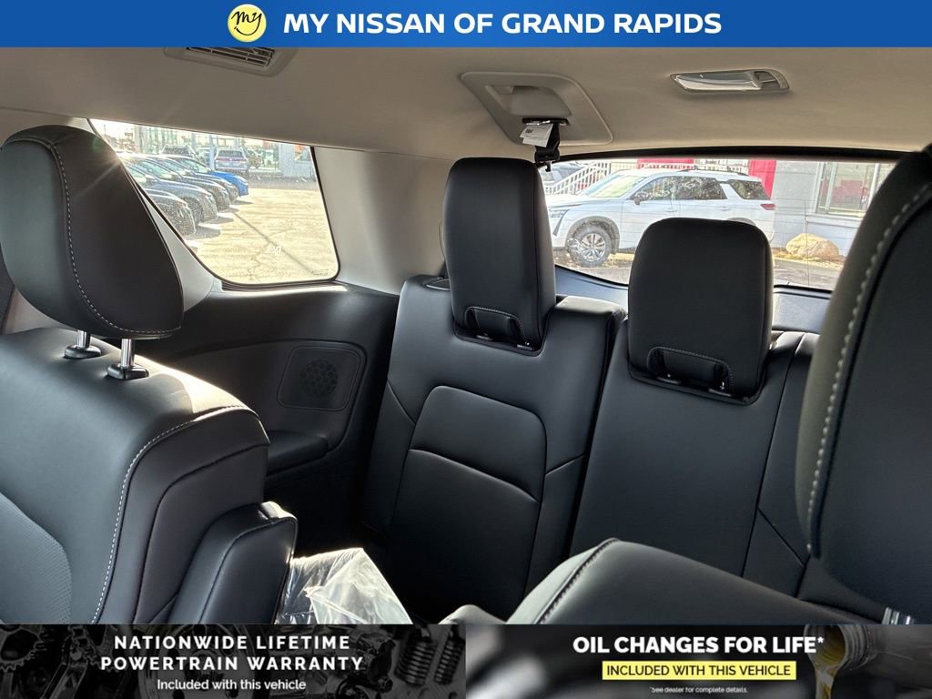 New 2026 Nissan Pathfinder SL image 23