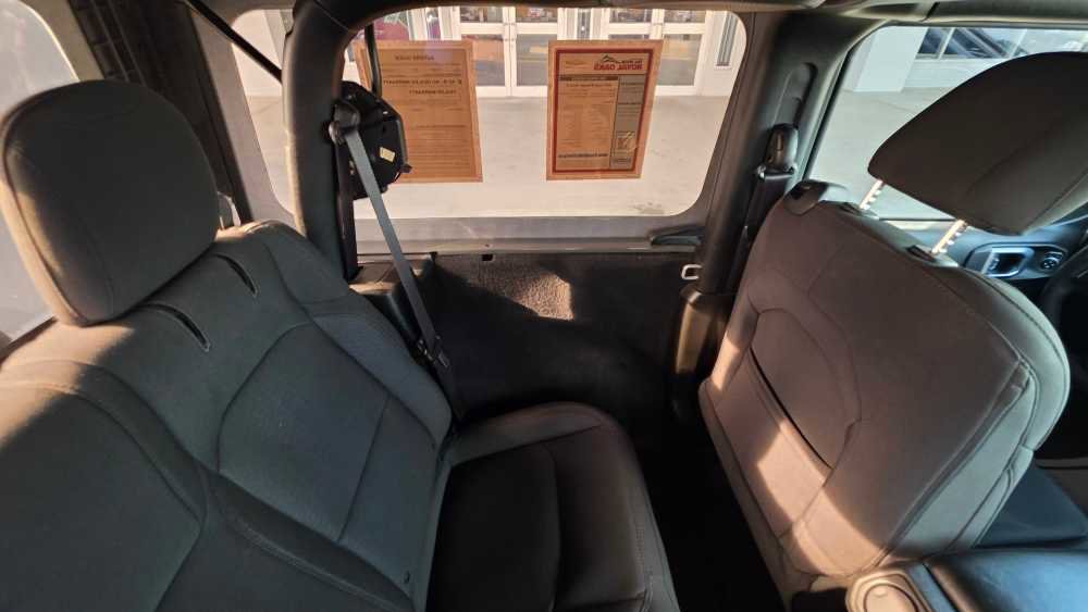 Used 2023 Jeep Wrangler Sport AWD/4WD image 20