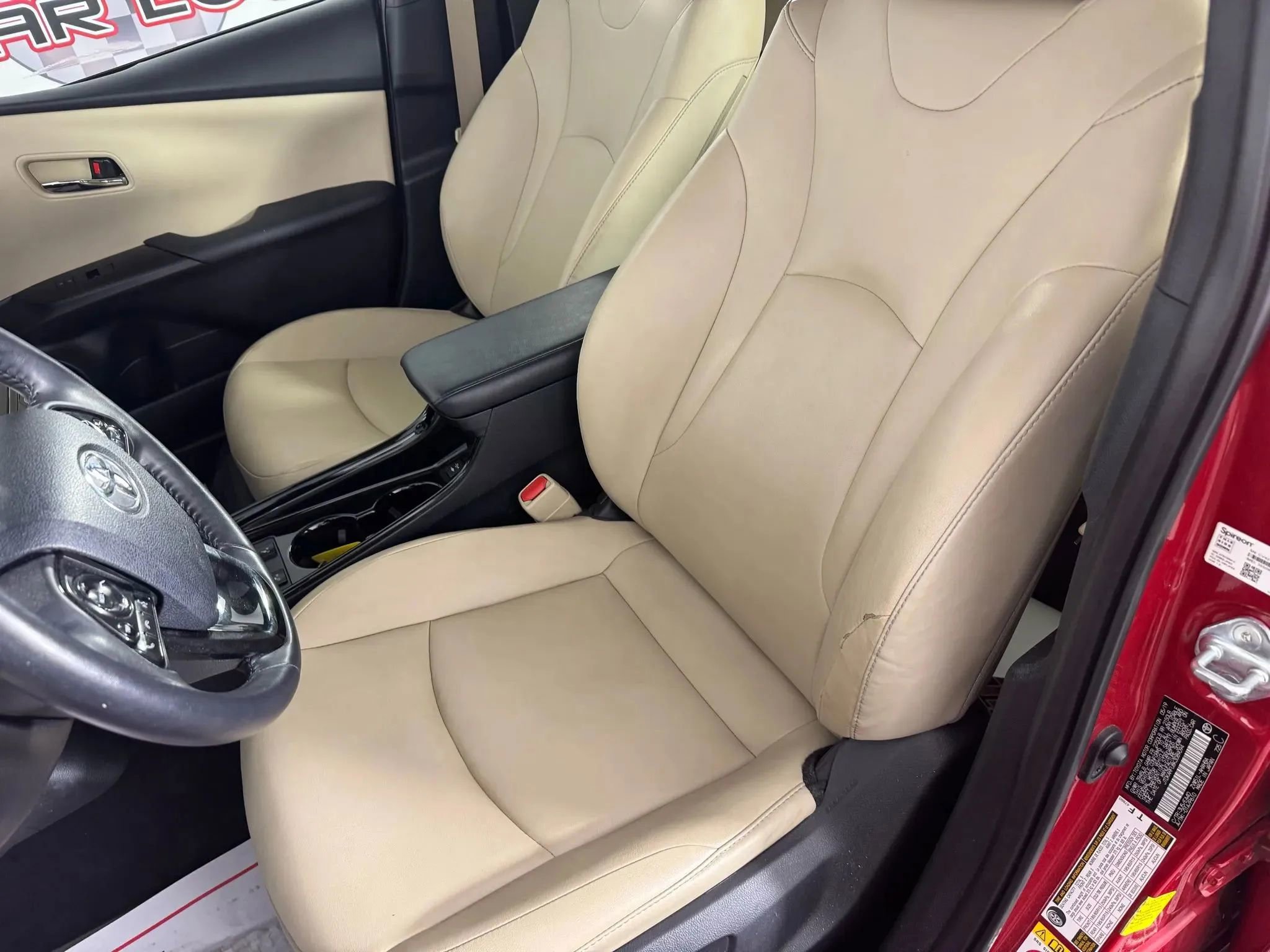 Used 2019 Toyota Prius XLE FWD image 35