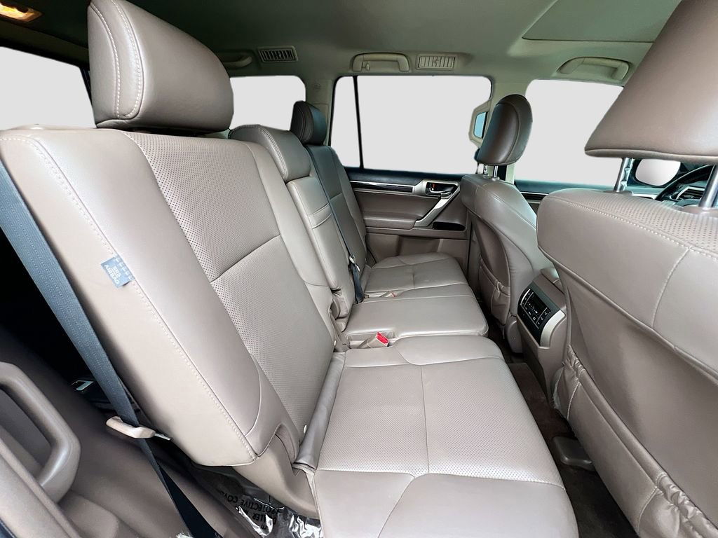 Used 2016 Lexus GX 460 w/ Comfort Package image 27