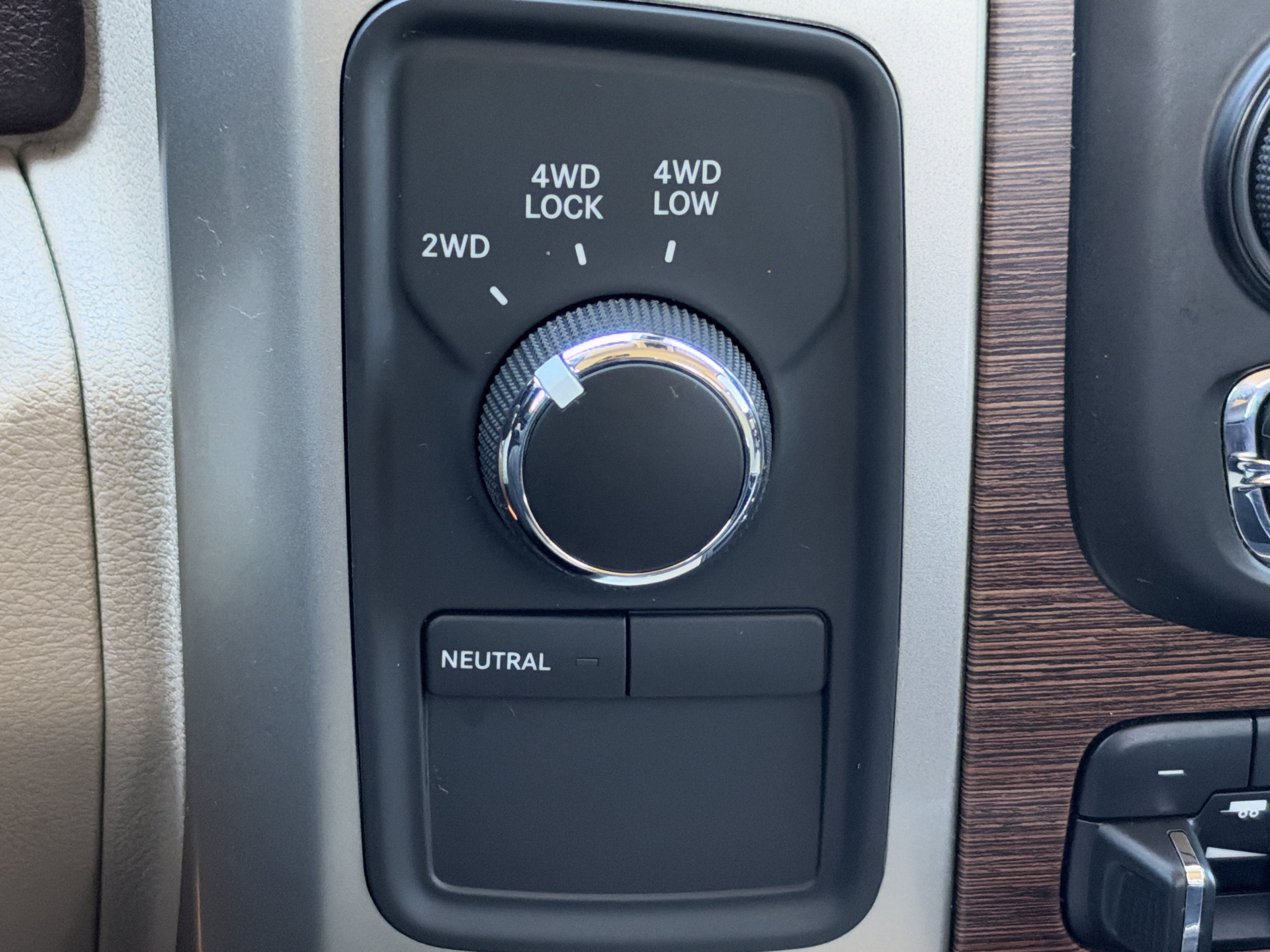 Used 2016 RAM 2500 Laramie AWD/4WD image 37
