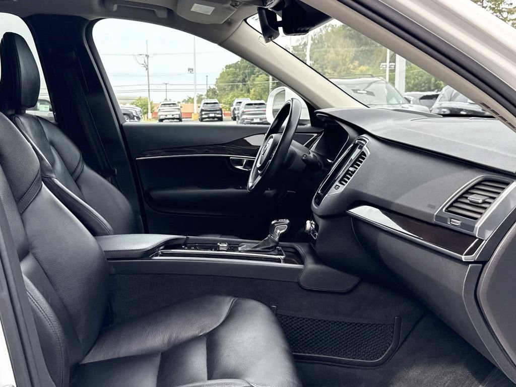 Used 2019 Volvo XC90 T6 Momentum w/ Advanced Package image 19