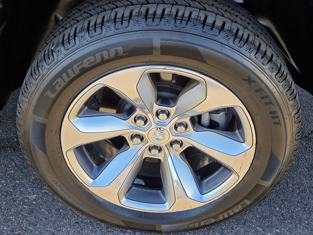 Used 2019 RAM 1500 Limited AWD/4WD image 11