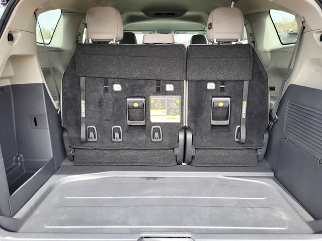 Used 2023 Toyota Sienna LE image 29