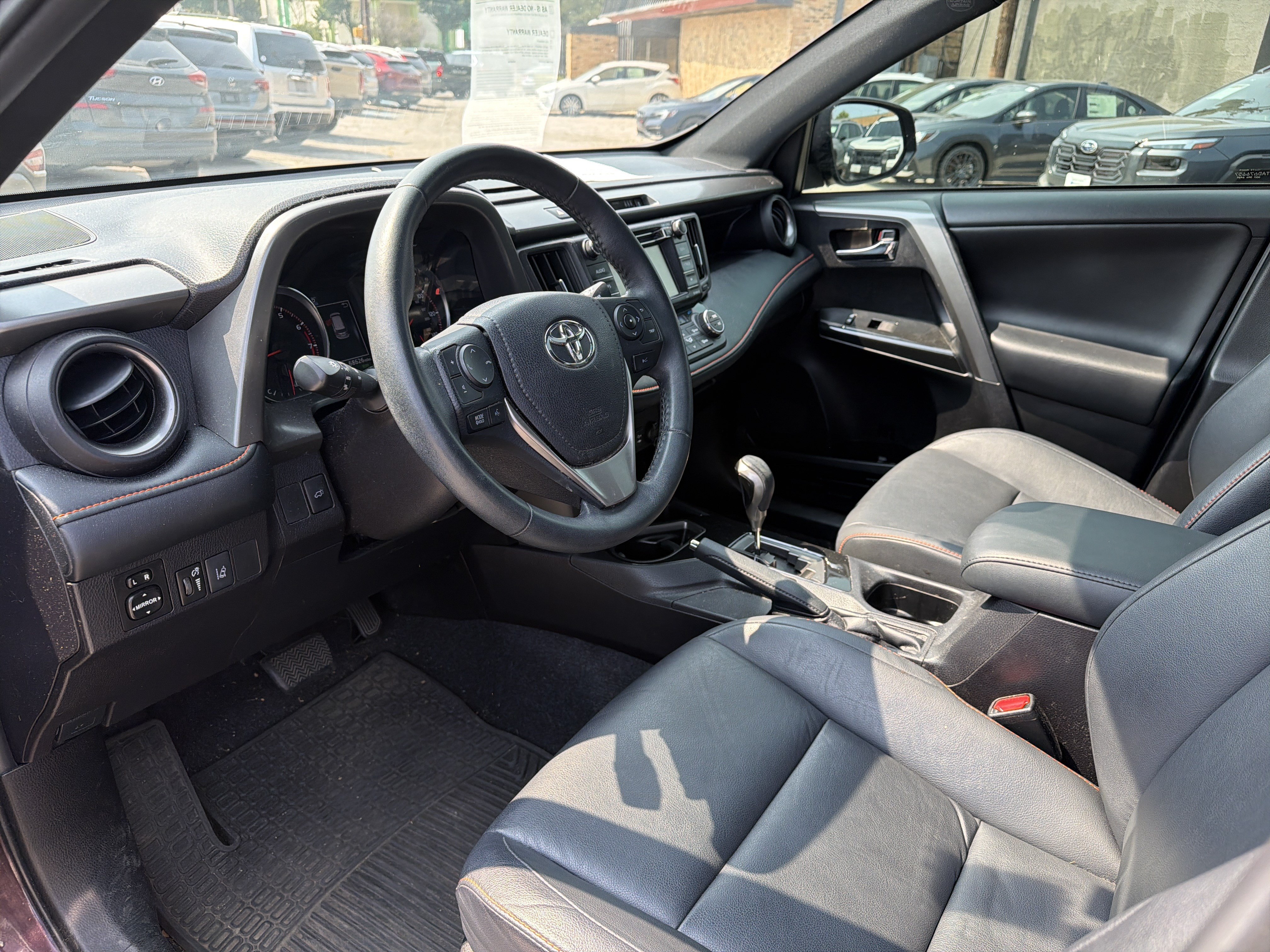 Used 2018 Toyota RAV4 SE w/ Power Extra Value Package FWD image 24