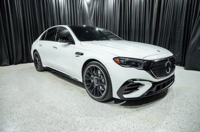 New 2026 Mercedes-Benz E 53 AMG e 4MATIC Sedan image 3