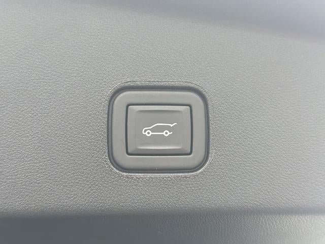 Certified 2024 Cadillac Lyriq Tech w/ Driver Assist Package AWD/4WD image 19