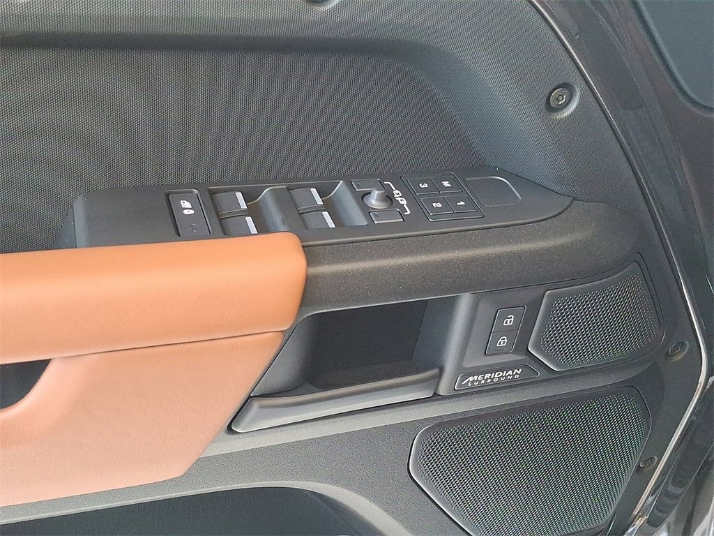 New 2026 Land Rover Defender 110 image 8