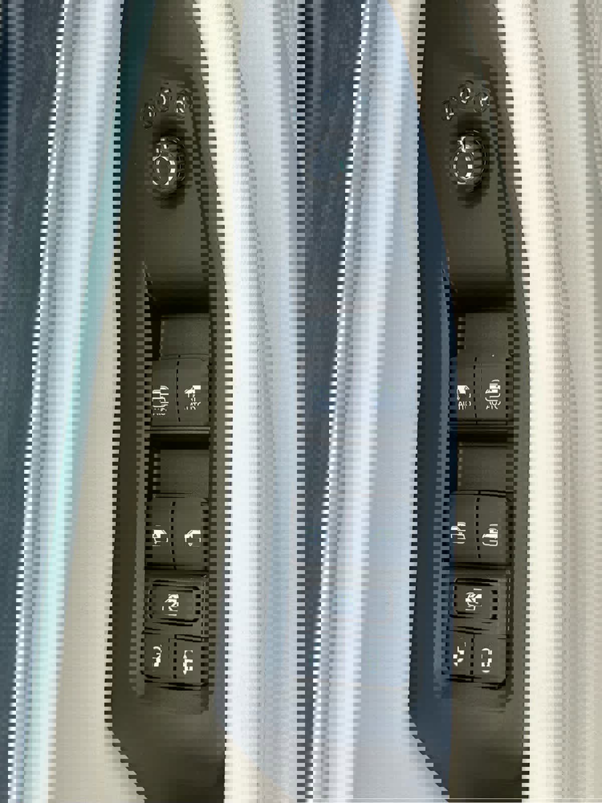 New 2025 Jeep Grand Cherokee Limited w/ Luxury Tech Group II image 30