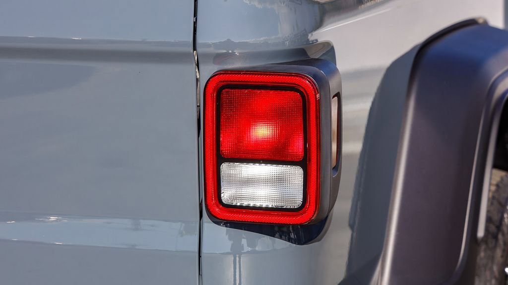 New 2026 Jeep Gladiator Sport image 10