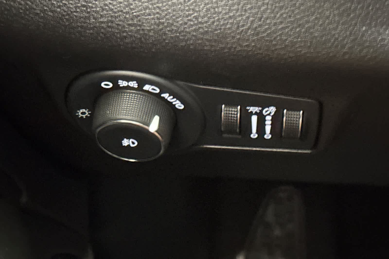 Used 2024 Jeep Compass Trailhawk AWD/4WD image 33