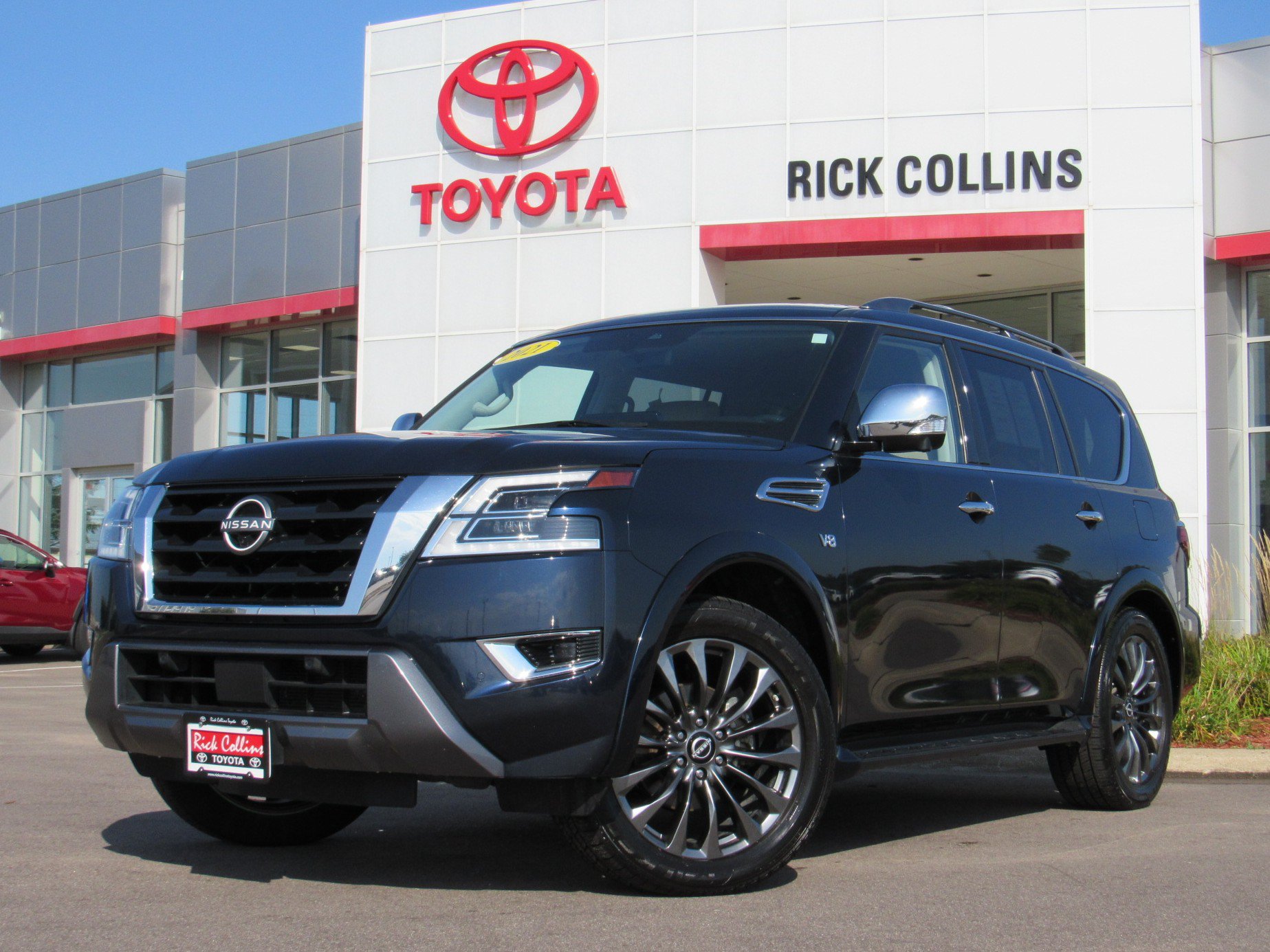 Used 2021 Nissan Armada Platinum w/ Captain's Chairs Package AWD/4WD image 1