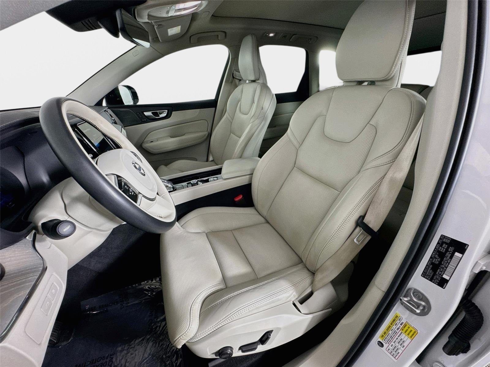 Used 2024 Volvo XC60 T8 Ultimate w/ Protection Package Premier AWD/4WD image 11