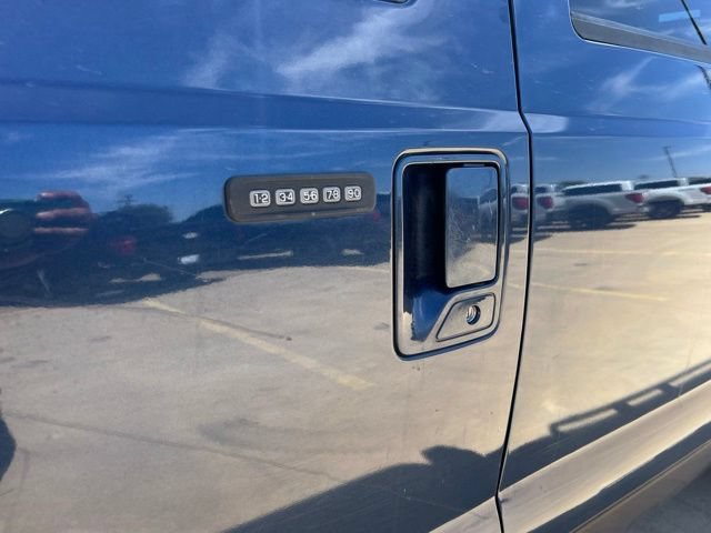 Used 2015 Ford F250 Lariat w/ FX4 Off-Road Package AWD/4WD image 9