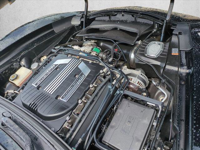 Used 2015 Chevrolet Corvette Z06 w/ 3LZ Preferred Equipment Group RWD image 19