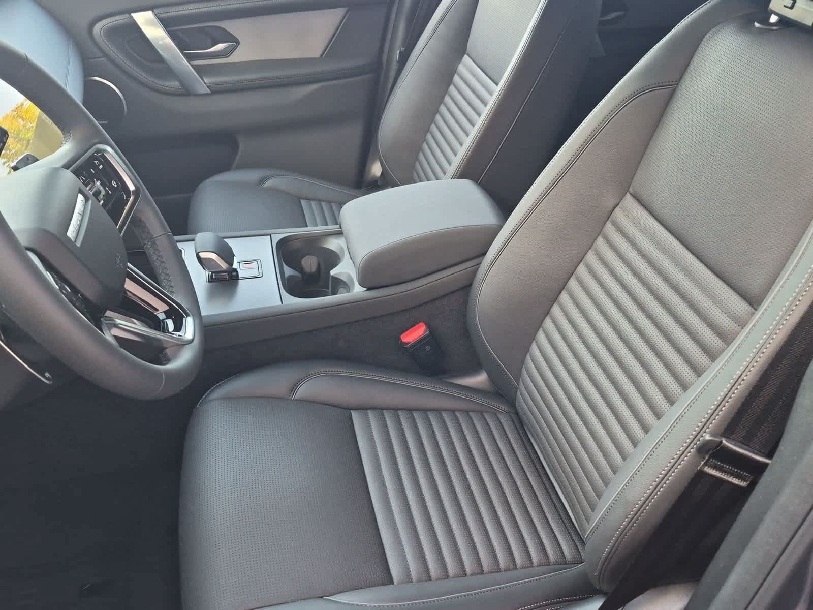 New 2026 Land Rover Discovery Sport Landmark AWD/4WD image 16