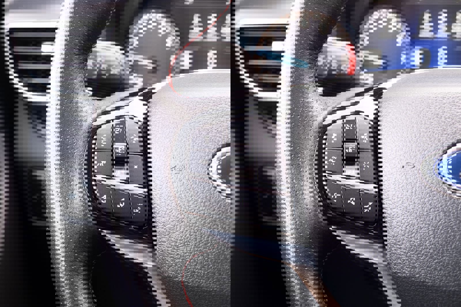 Used 2023 Ford Explorer ST-Line image 8