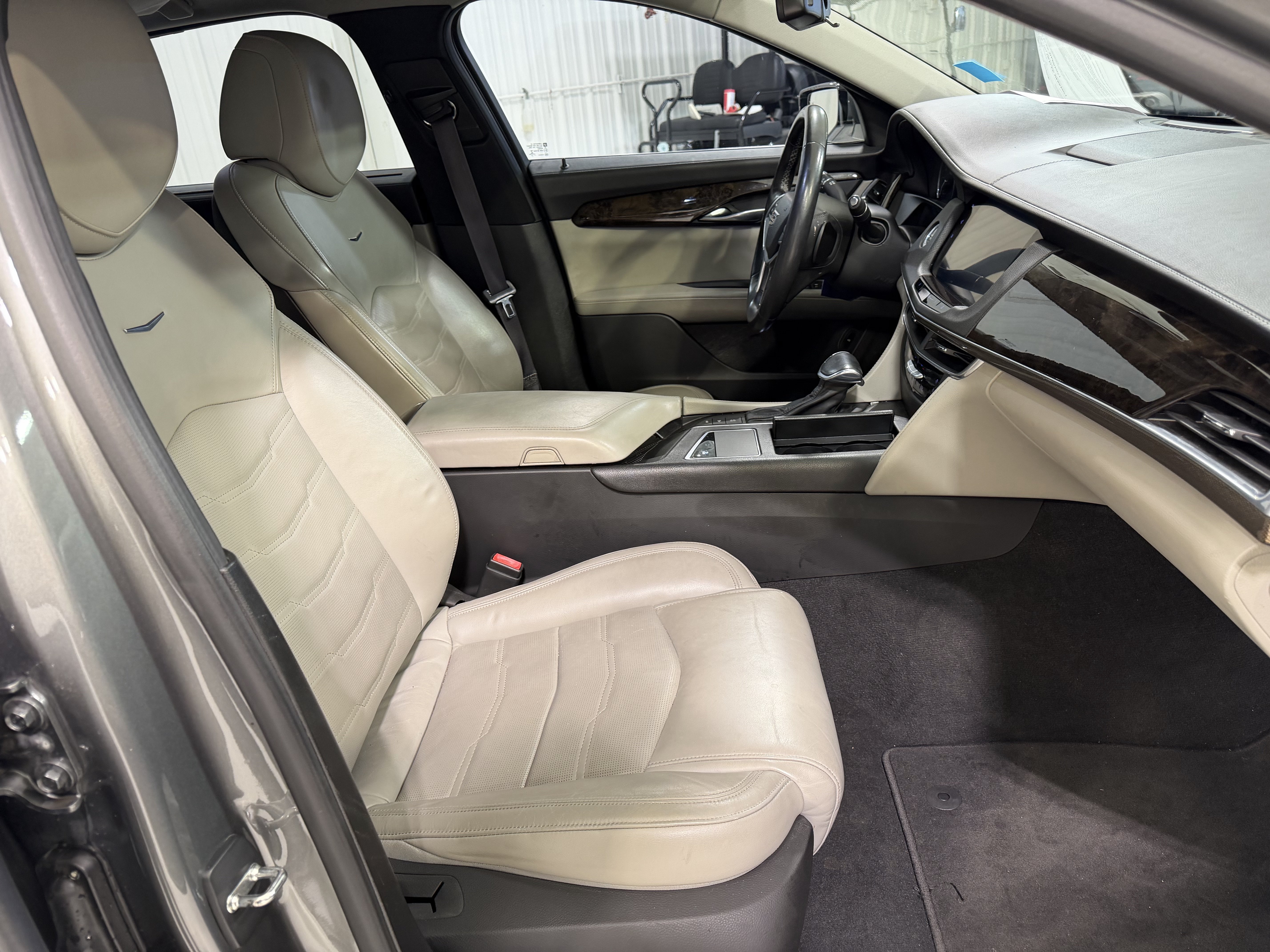 Used 2016 Cadillac CT6 Luxury RWD image 13