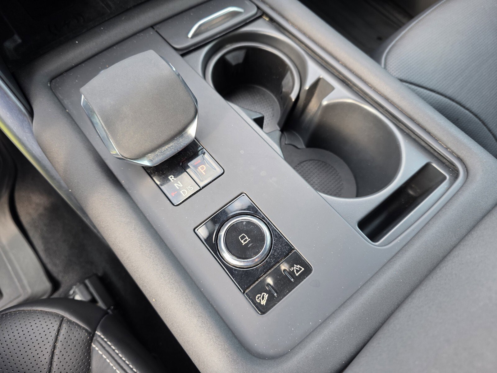 Used 2022 Land Rover Discovery HSE R-Dynamic AWD/4WD image 23