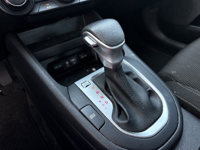 Used 2021 Kia Forte LXS FWD image 19