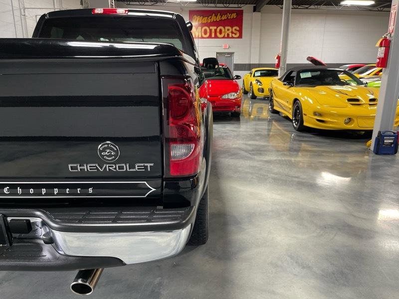 Used 2005 Chevrolet Silverado 1500 LS w/ Safe And Sound Package AWD/4WD image 11