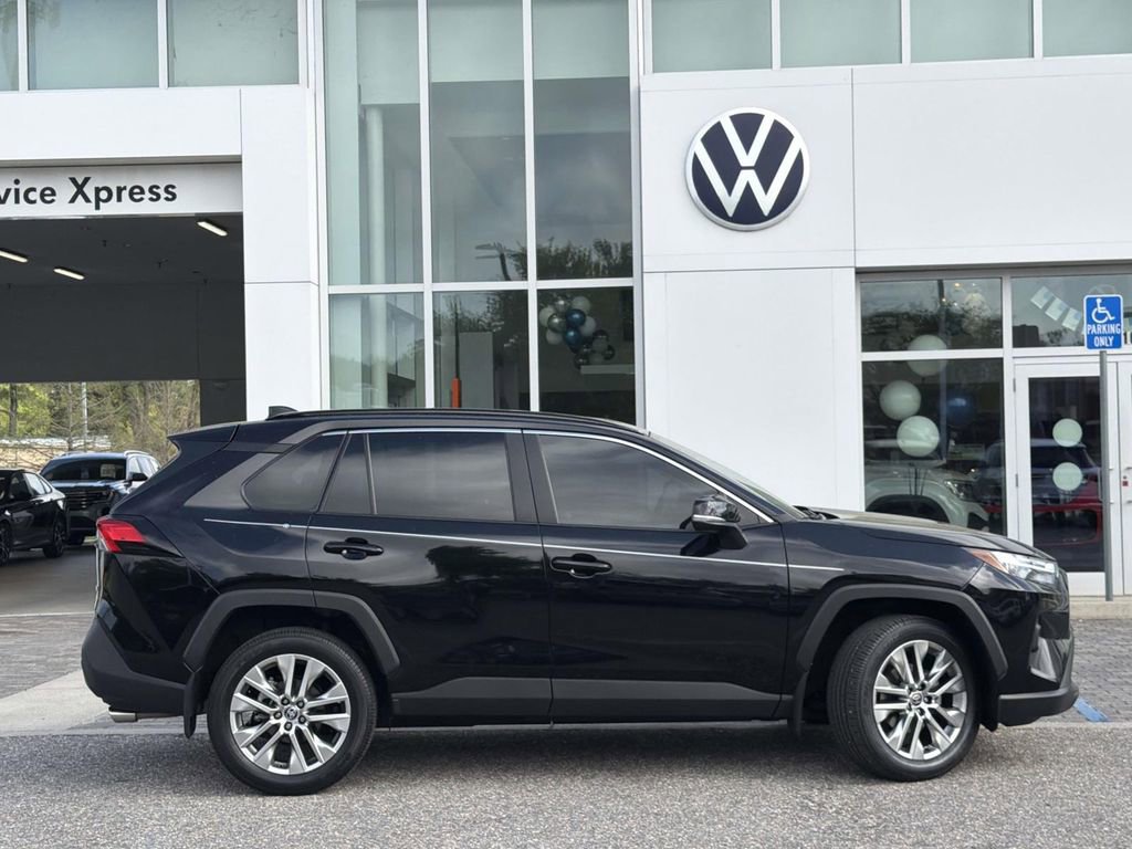 Used 2024 Toyota RAV4 XLE Premium FWD image 28