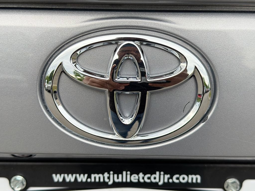 Used 2023 Toyota RAV4 LE AWD/4WD image 12