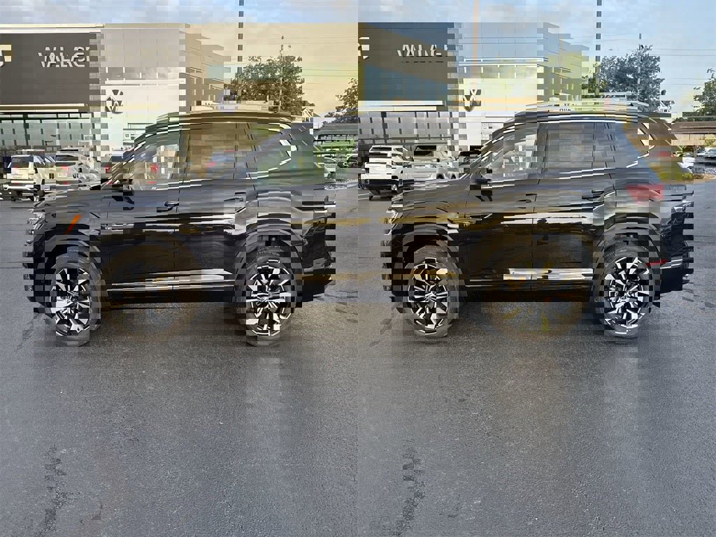New 2026 Volkswagen Atlas SEL Premium R-Line image 3