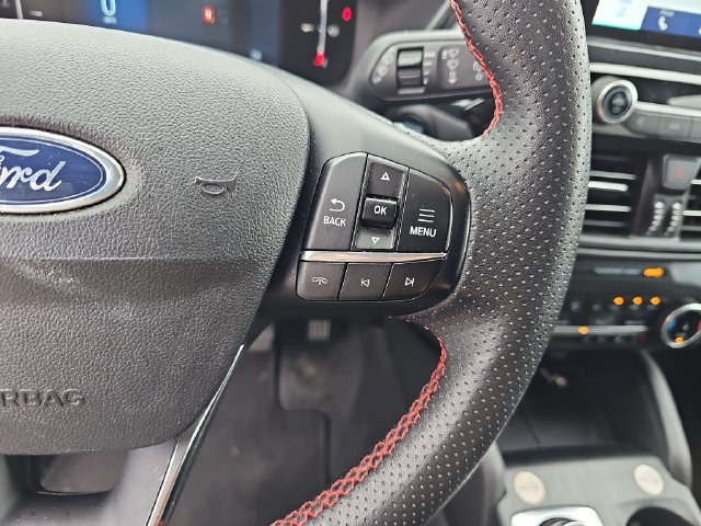Certified 2025 Ford Escape ST-Line Select AWD/4WD image 21