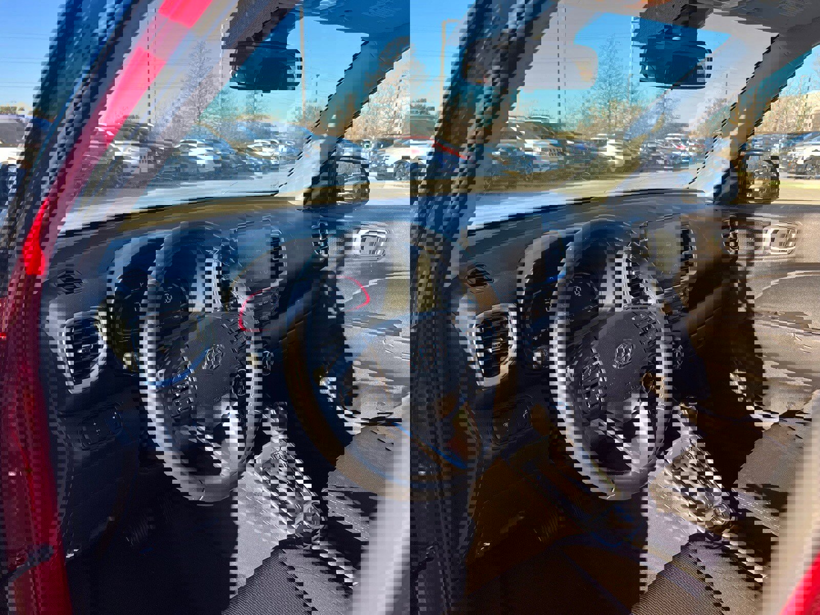 Certified 2025 Hyundai Venue SEL image 22