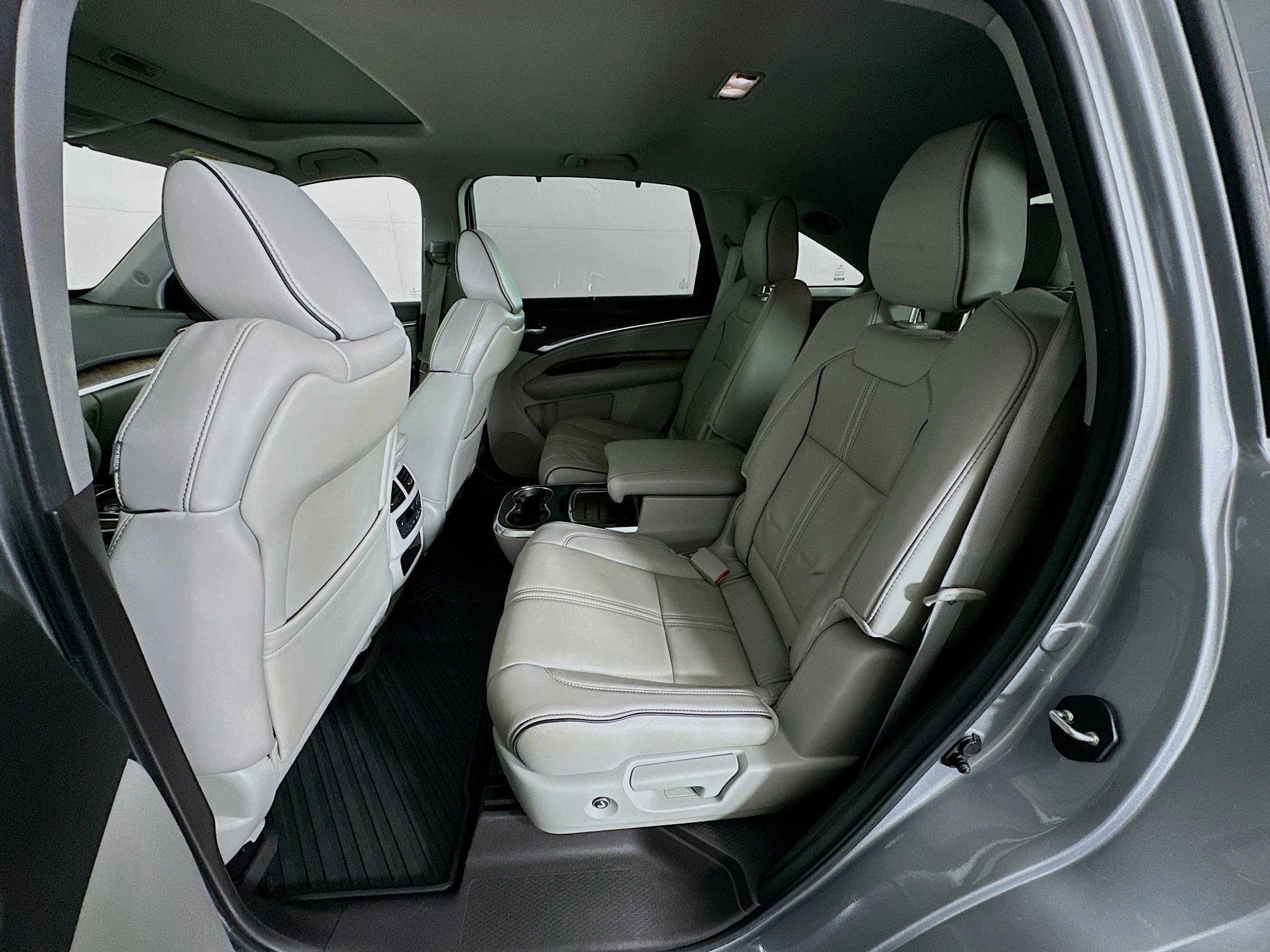 Used 2020 Acura MDX SH-AWD w/ Advance Package image 29