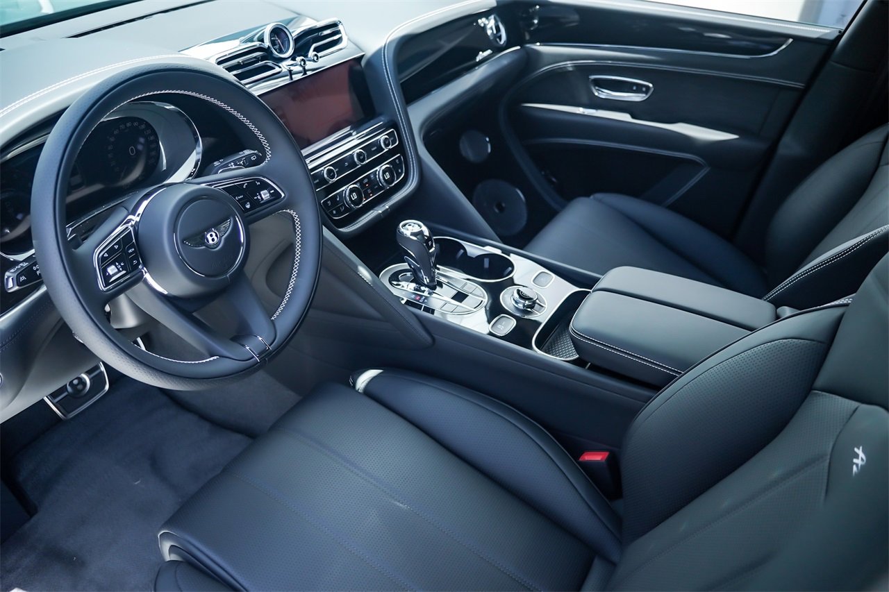 Certified 2024 Bentley Bentayga Extended Wheelbase image 2