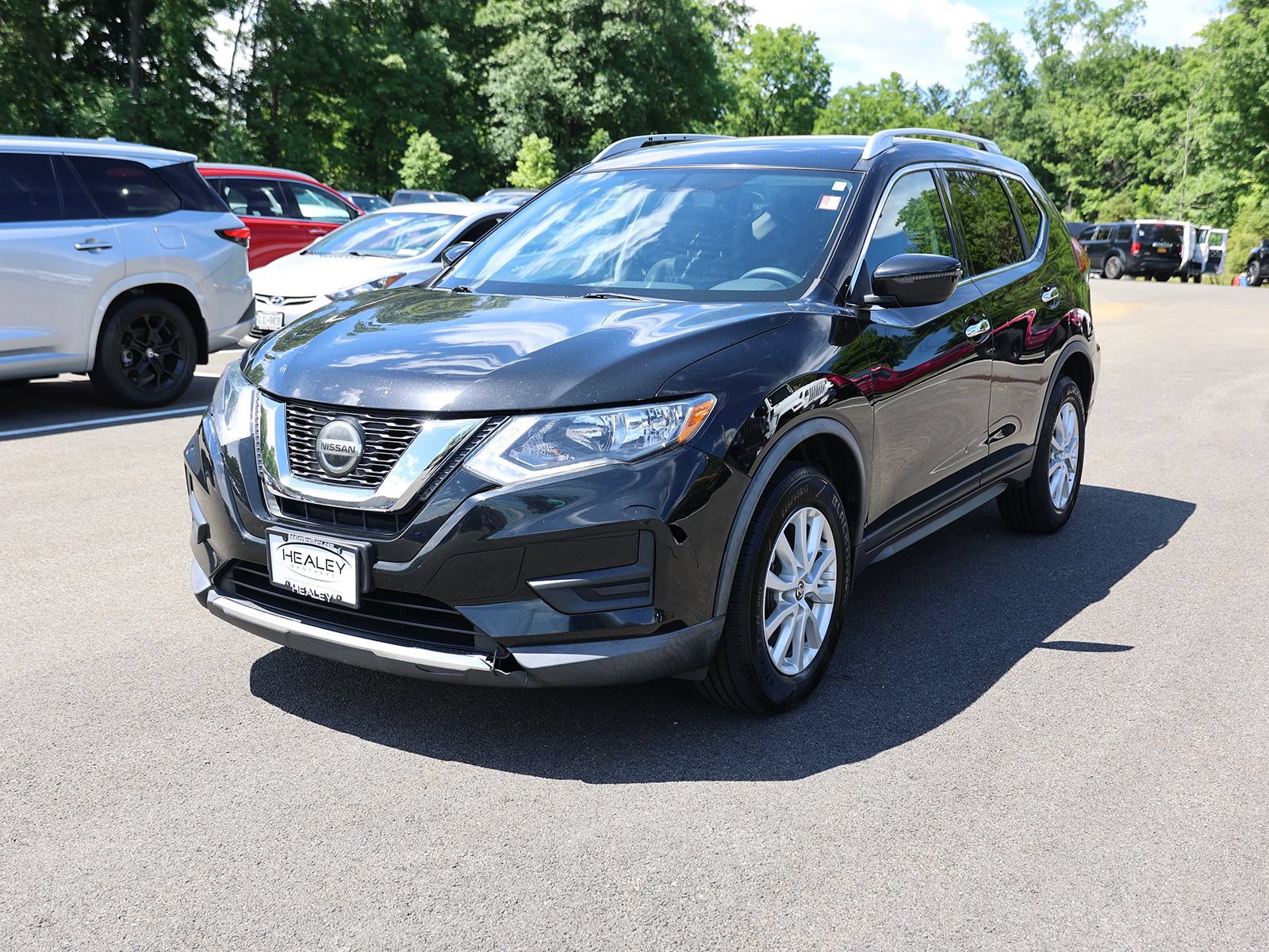 Used 2018 Nissan Rogue SV AWD/4WD image 3