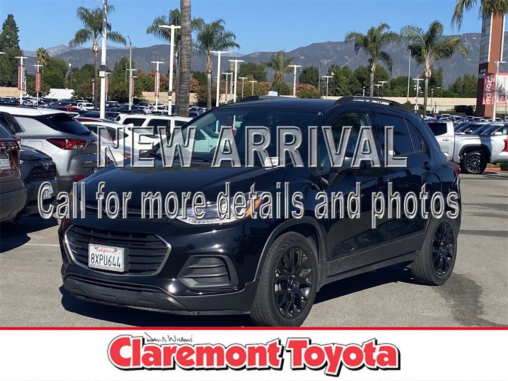 Used 2021 Chevrolet Trax LT w/ Midnight Edition