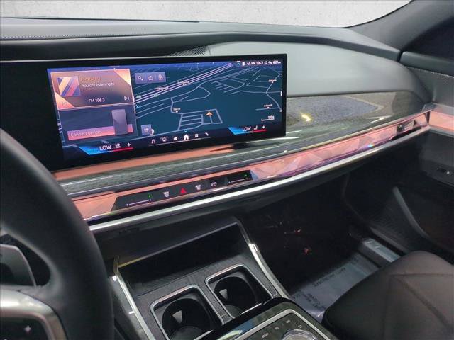 Used 2023 BMW 740i RWD image 15