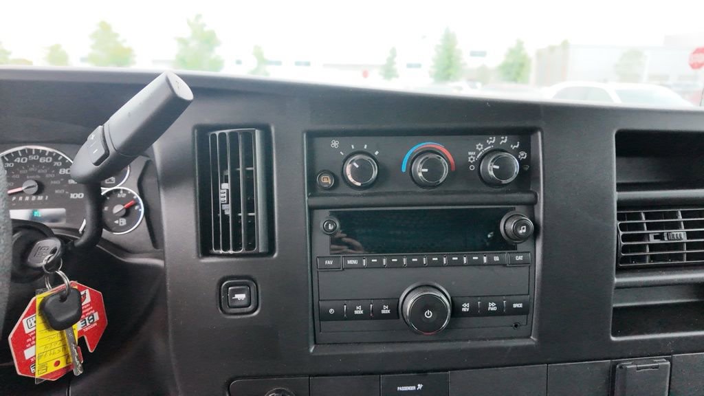 Used 2024 GMC Savana 2500 w/ Driver Convenience Package RWD image 5