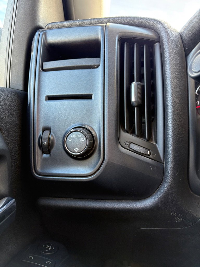 Used 2016 Chevrolet Silverado 1500 Custom w/ Custom Convenience Package image 17