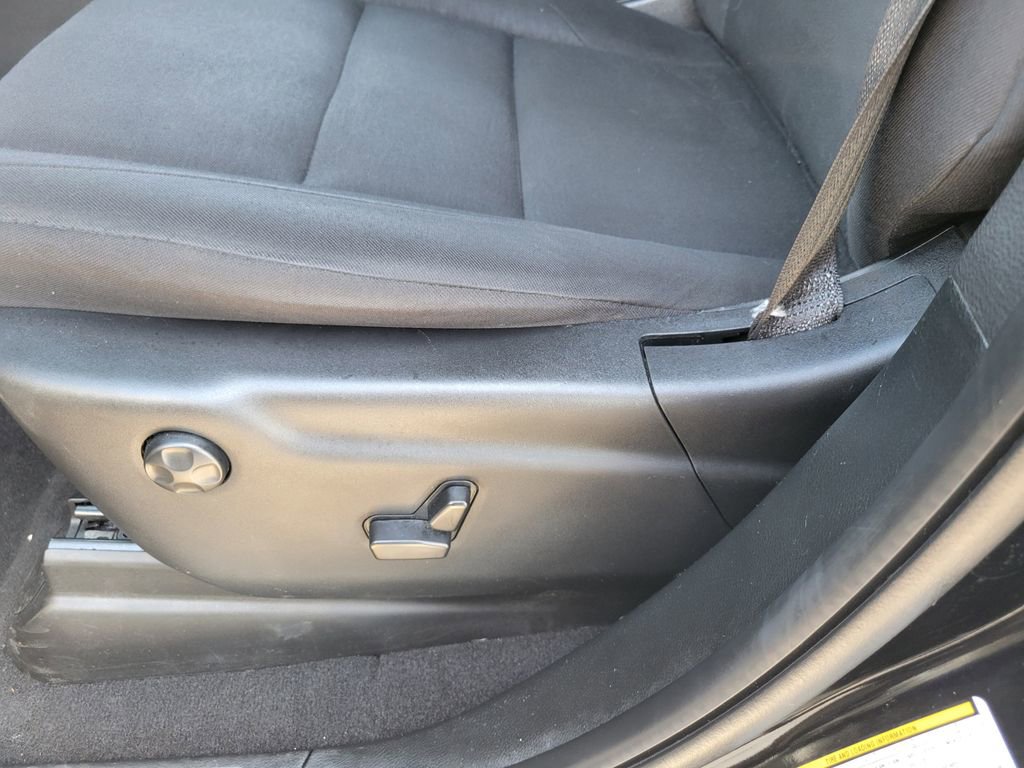 Used 2023 Dodge Durango R/T w/ Blacktop Package RWD image 16