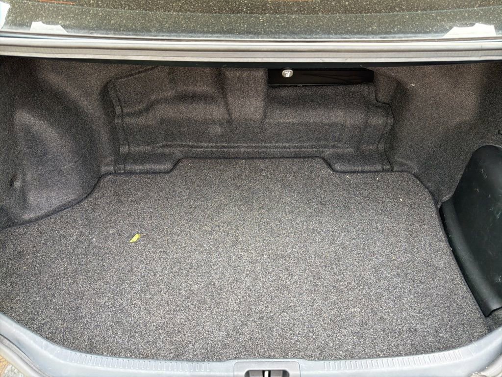 Used 2016 Toyota Camry XLE w/ Moonroof Package image 7